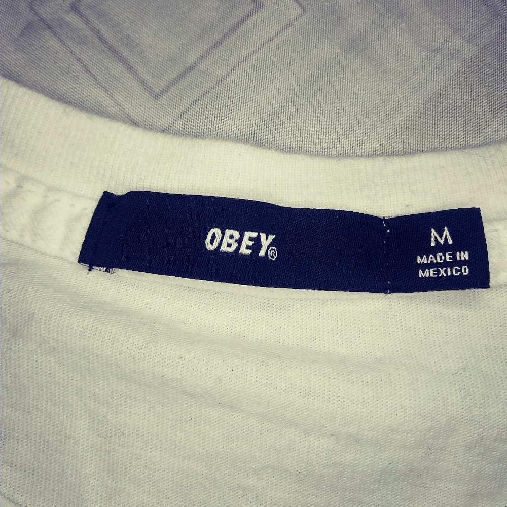 OBEY tshirt - Picture 3 of 8